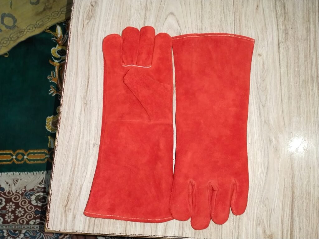 Driving gloves