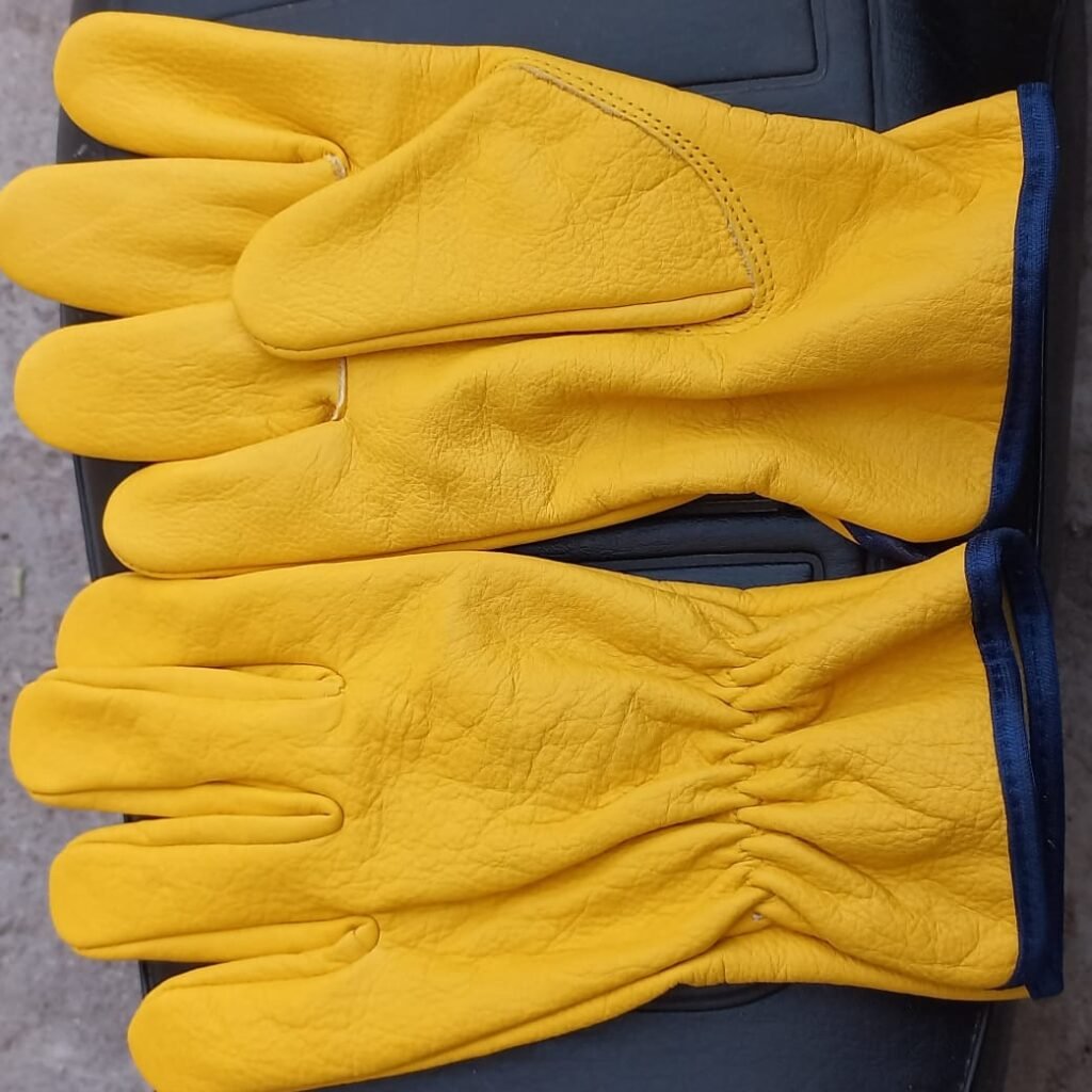 Driving gloves